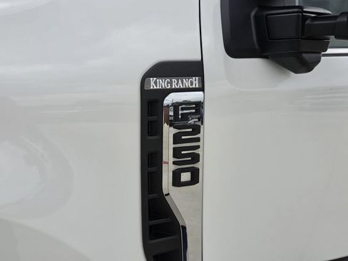 Used 2025 Ford F250 King Ranch AWD/4WD image 40