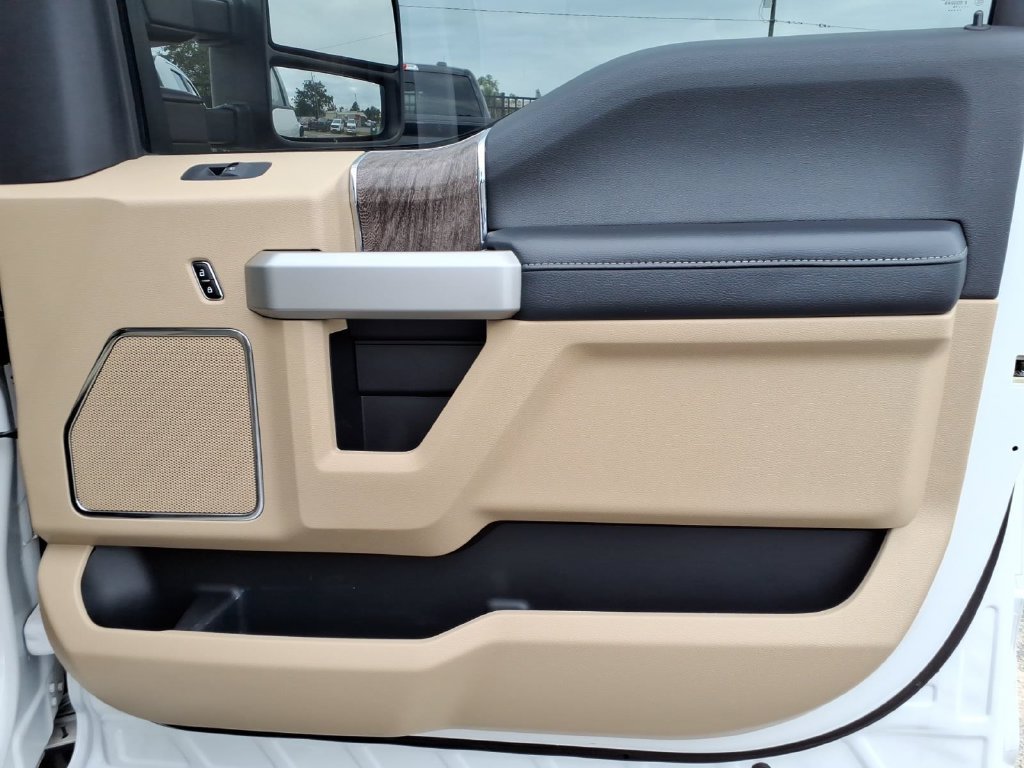 Used 2019 Ford F350 Lariat w/ Chrome Package RWD image 14