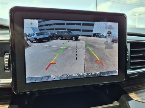 Used 2023 Ford Explorer Limited w/ Equipment Group 301A RWD image 6