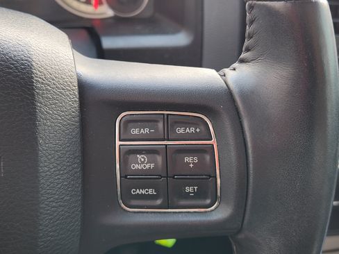 Used 2017 RAM 1500 Big Horn RWD image 29