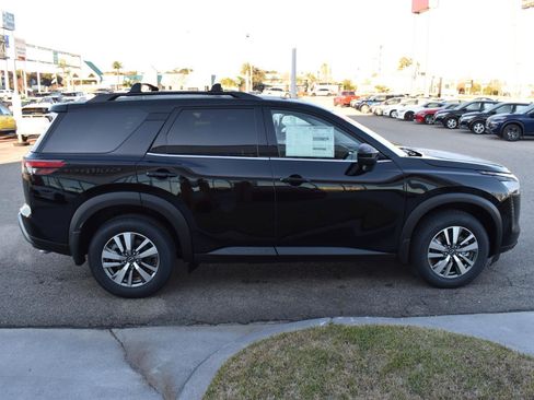 New 2026 Nissan Pathfinder SL image 14