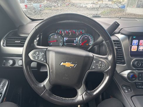 Used 2019 Chevrolet Suburban Premier AWD/4WD image 24
