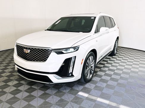 Used 2021 Cadillac XT6 Premium Luxury FWD image 7