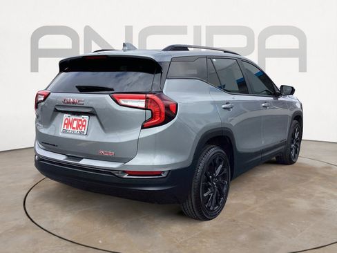 Used 2024 GMC Terrain SLE w/ Elevation Edition image 14