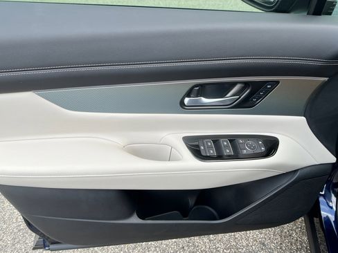 New 2025 Nissan Murano SL w/ Cargo Package image 11