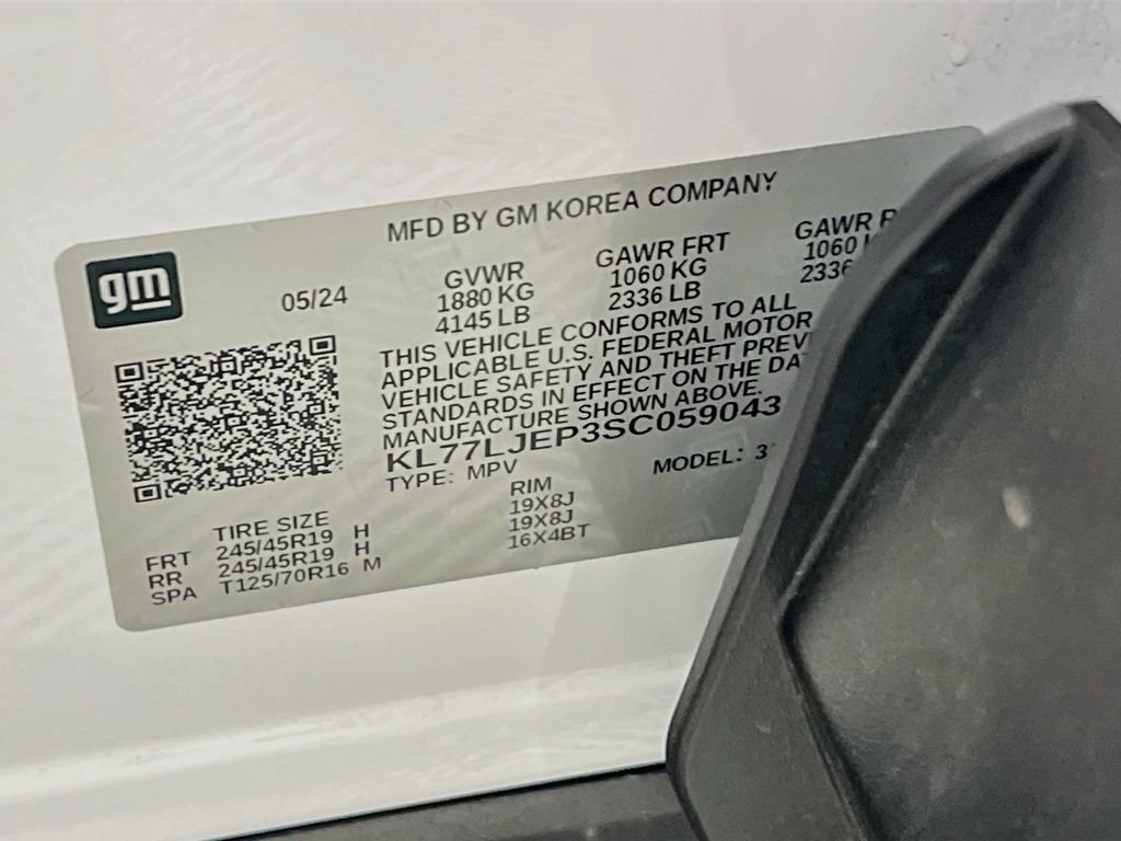 Used 2025 Chevrolet Trax RS w/ Sunroof Package FWD image 26