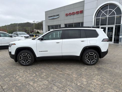 New 2026 Jeep Cherokee Laredo AWD/4WD image 5