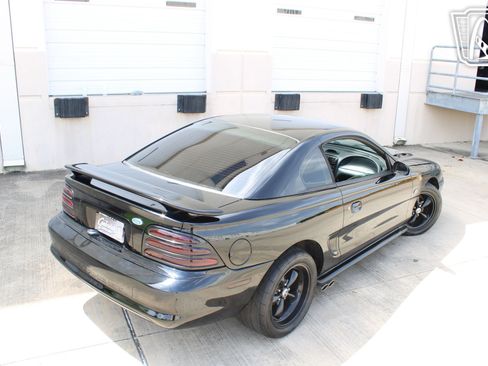 Used 1994 Ford Mustang GT RWD image 27