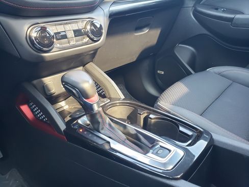 Used 2022 Chevrolet TrailBlazer RS w/ Sun and Liftgate Package FWD image 25