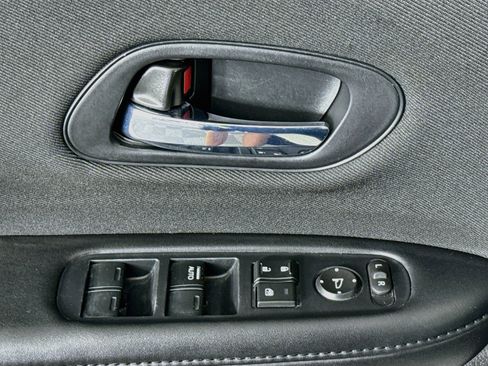 Used 2021 Honda HR-V Sport image 21