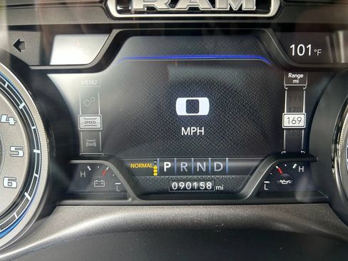 Used 2020 RAM 1500 Limited w/ Black Appearance Package RWD image 29