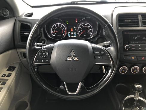 Used 2017 Mitsubishi Outlander Sport ES FWD image 15