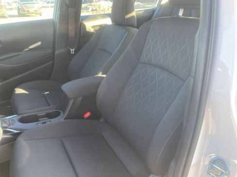 Used 2025 Toyota Corolla LE image 36