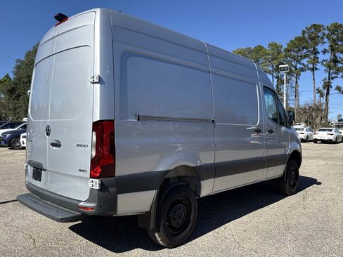 Used 2024 Mercedes-Benz Sprinter 144 Cargo image 5