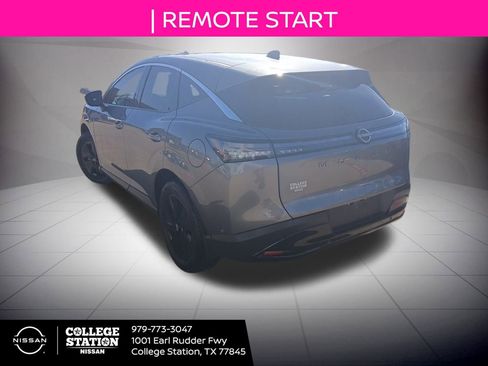 Used 2025 Nissan Murano SV image 4