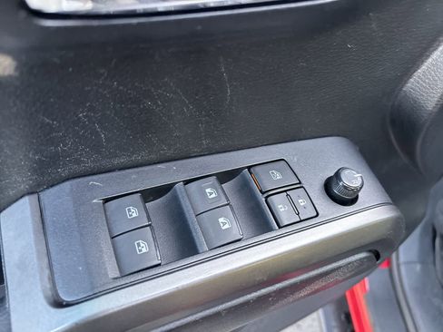 Used 2021 Toyota Tacoma TRD Off-Road image 8