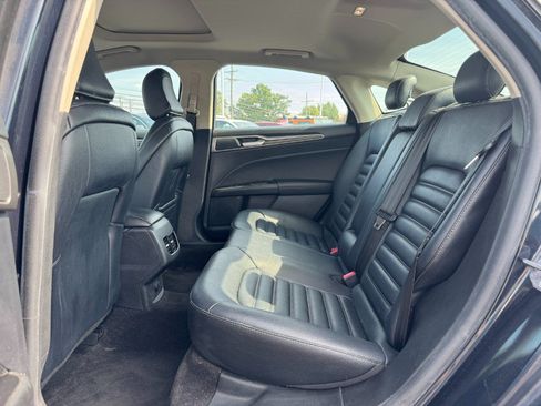 Used 2020 Ford Fusion SEL FWD image 16