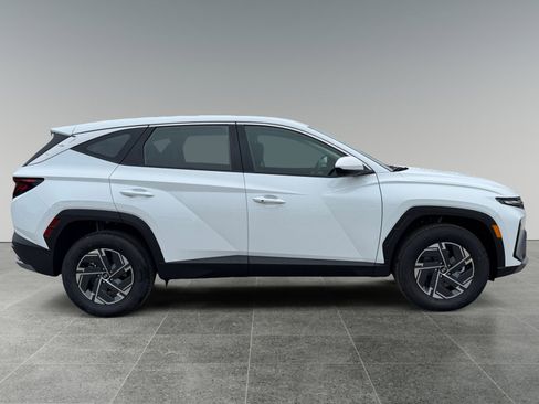 New 2026 Hyundai Tucson Blue SE AWD/4WD image 6
