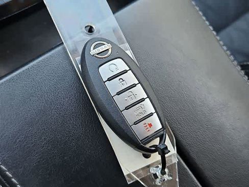 Used 2022 Nissan Rogue Platinum w/ Head-Up Display Package image 36