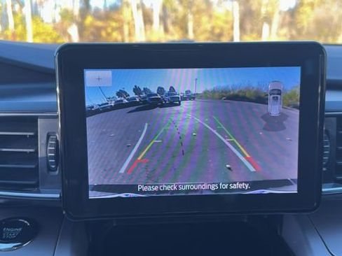 Certified 2022 Ford Explorer XLT w/ Equipment Group 202A image 24