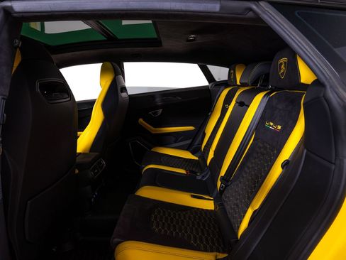 Used 2021 Lamborghini Urus AWD/4WD image 22