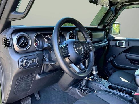 Used 2022 Jeep Wrangler Sport AWD/4WD image 18