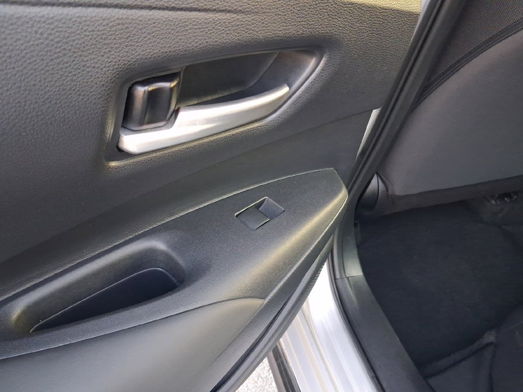 Used 2025 Toyota Corolla SE FWD image 15