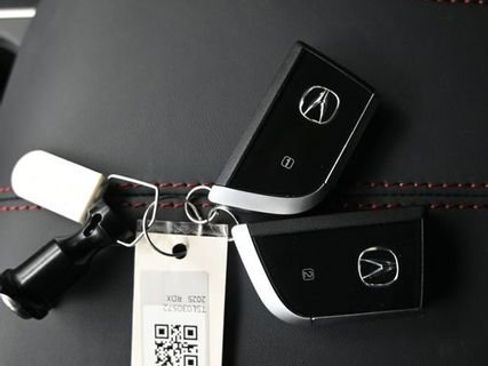 Used 2025 Acura RDX A-Spec image 9