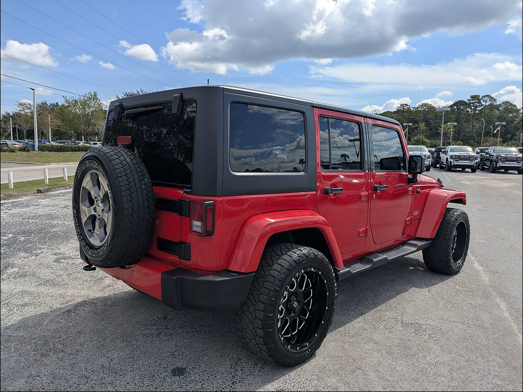 Used 2018 Jeep Wrangler Unlimited Sahara AWD/4WD image 8