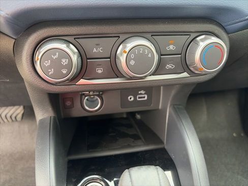 New 2025 Nissan Versa SV w/ Trunk Package FWD image 17