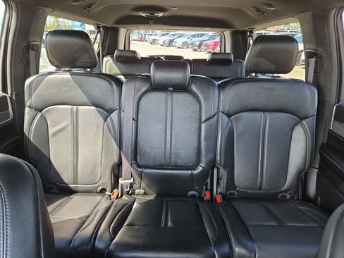 Used 2024 Jeep Wagoneer L Series II w/ Flexible Seating Group AWD/4WD image 31