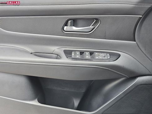 New 2025 Nissan Murano SV image 17