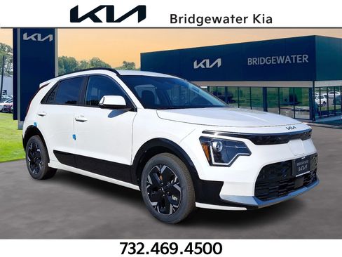 New 2026 Kia Niro Wind FWD image 1