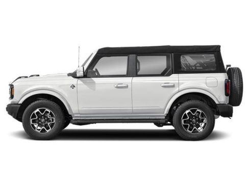 New 2025 Ford Bronco Outer Banks w/ Black Appearance Package image 4