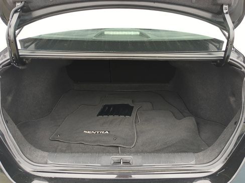 Used 2024 Nissan Sentra SV image 28