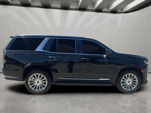 Used 2023 Cadillac Escalade Premium Luxury AWD/4WD image 6