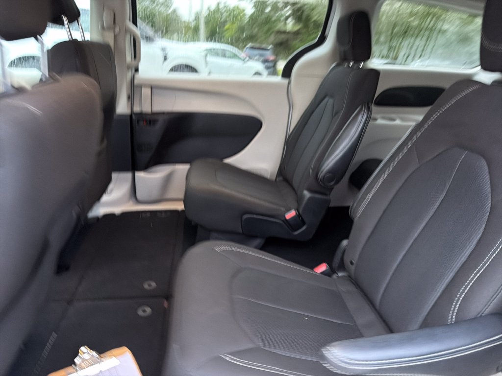 Used 2023 Chrysler Voyager LX FWD image 31
