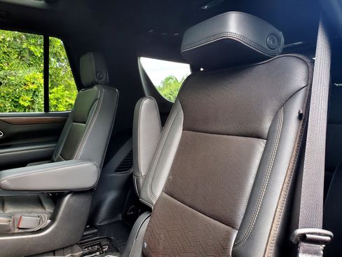 Used 2021 Chevrolet Tahoe High Country w/ Premium Package image 57