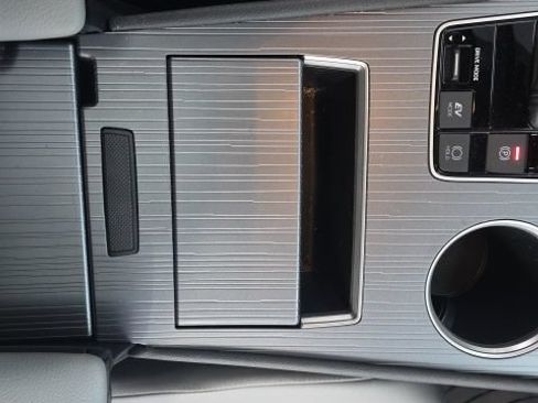 Used 2026 Toyota Sienna XLE FWD image 27