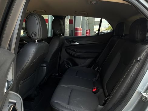 Used 2025 Buick Encore GX Preferred FWD image 10