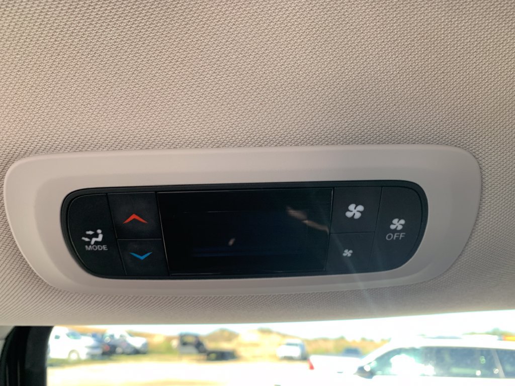 Used 2023 Chrysler Voyager LX FWD image 20