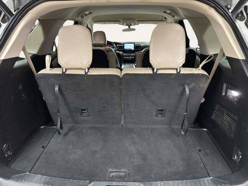 Used 2020 Ford Explorer XLT w/ Equipment Group 202A AWD/4WD image 6