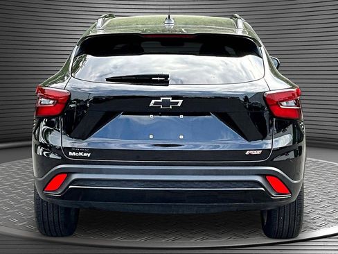 Used 2024 Chevrolet Trax RS w/ Sunroof Package FWD image 5