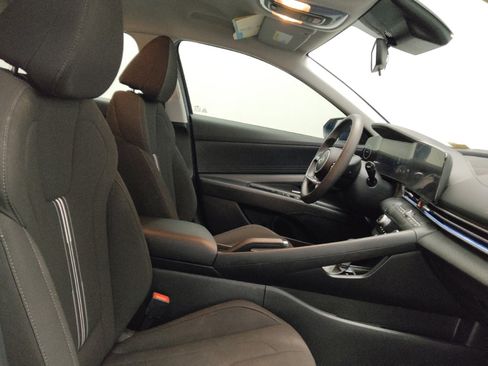 Used 2024 Hyundai Elantra SEL image 21