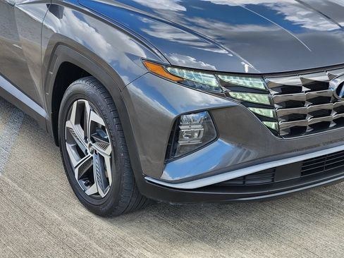 Used 2022 Hyundai Tucson SEL w/ Convenience + Premium Package FWD image 11