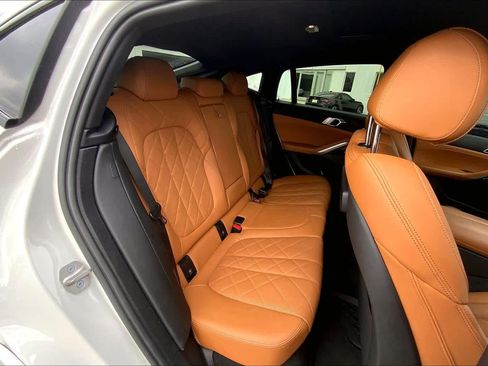Used 2023 BMW X6 xDrive40i w/ M Sport Package image 21