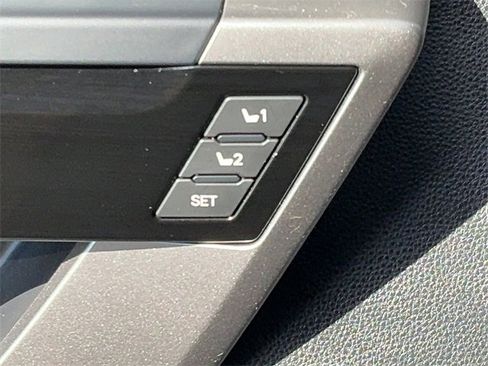 Used 2023 Toyota Tundra Limited image 13