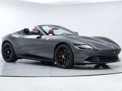 Certified 2025 Ferrari Roma Spider RWD image 11