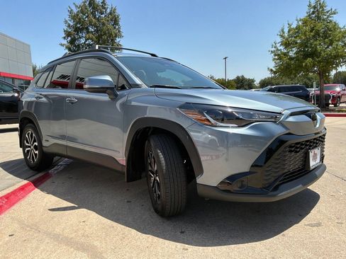 Used 2024 Toyota Corolla Cross AWD Hybrid image 4