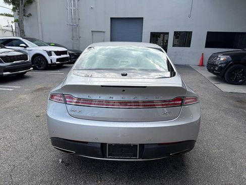 Used 2017 Lincoln MKZ Select w/ Select Plus Package FWD image 5